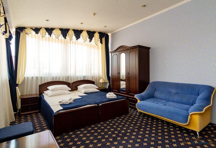 Люкс однокомнатный. Отель Шарм, г. Адлер