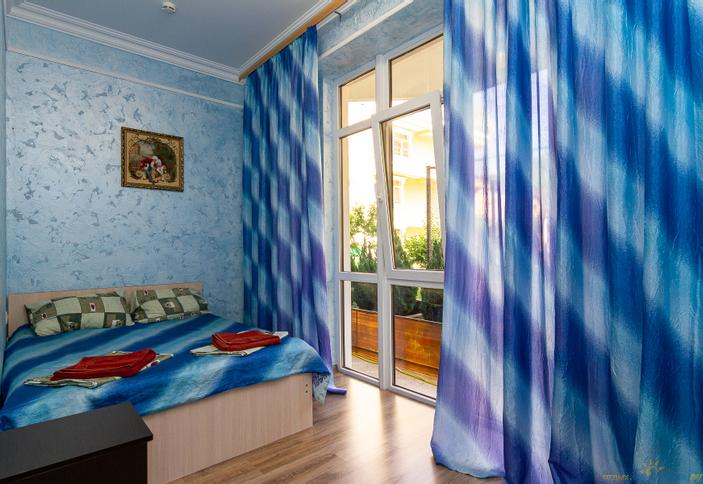 Семейный без балкона. Гостевой дом Жемчужина Ямала, Сочи, Лоо