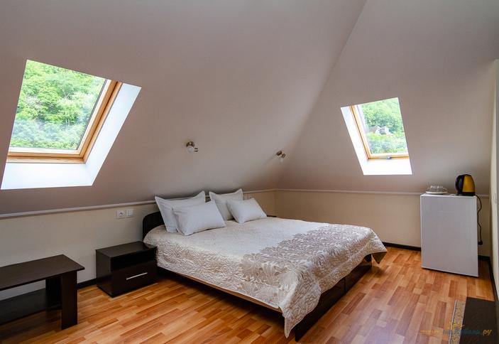 Трехместный без балкона (№29). Гостевой дом Адмирал, Туапсе, Небуг