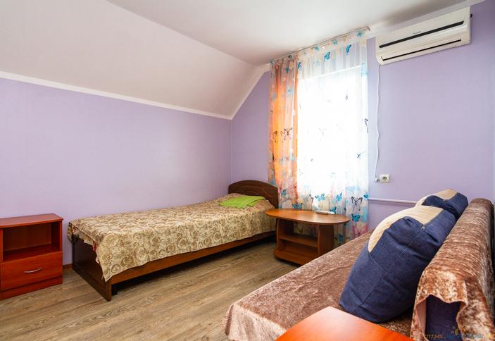 Трехместный эконом с доп.местом. Гостевой дом Андронник, Сочи