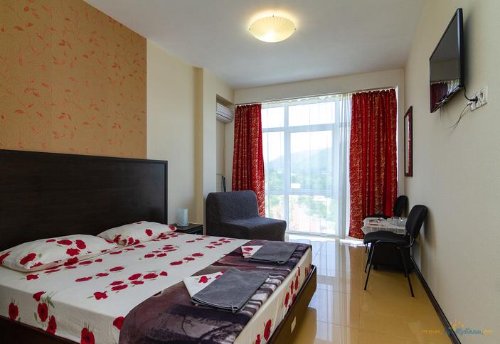 Двухместный увеличенный номер. Гостевой дом Аннушка, г. Сочи, Лазаревский район, п. Лазаревское