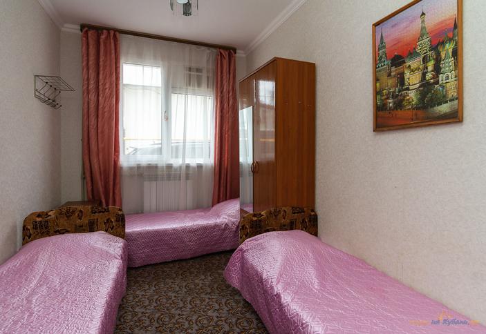 Эконом трехместный. Гостевой дом Светлана, Сочи, Адлер