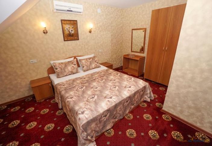 Стандарт двухместный (мансардный). Гостиница Грейс Грейс Кипарис, Сочи