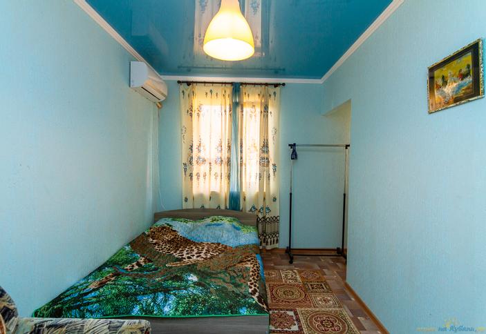 ПК с двумя раздельными кроватями. остевой дом Заречье, п. Новомихайловский