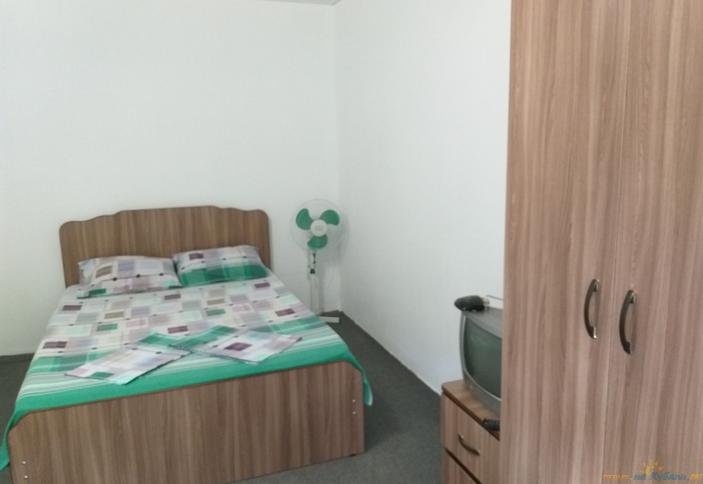 Трехместный 