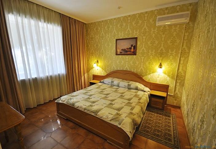 Трехместный двухкомнатный стандарт. Гостиница Морская звезда, г. Геленджик