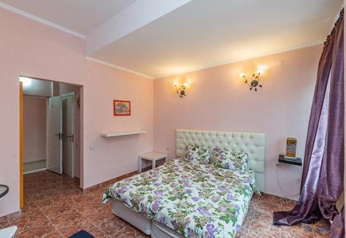 Люкс трехместный двухкомнатный. Отель Хлоя, г. Анапа, п. Витязево