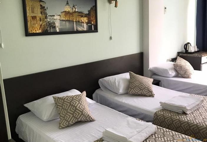 Стандарт трехместный