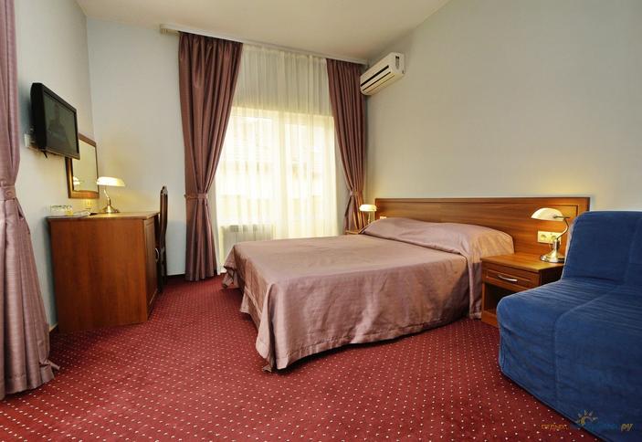 Трехместный комфорт. Гостевой дом Южный полюс, г. Геленджик, п. Дивноморское