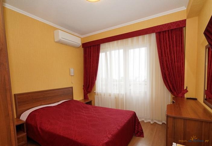 Двухкомнатный люкс с балконом и видом на море