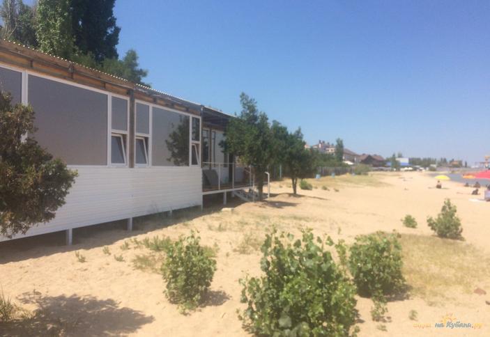 Домик с кухней