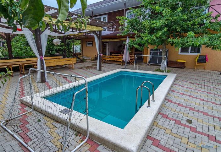 Туристическая база Курочка Ряба, Северский район, ст. Новодмитриевская