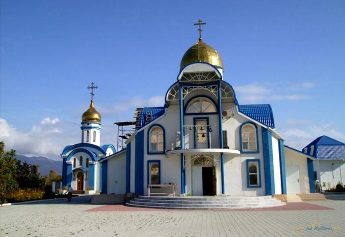 Храм Новомучеников и Исповедников Российских