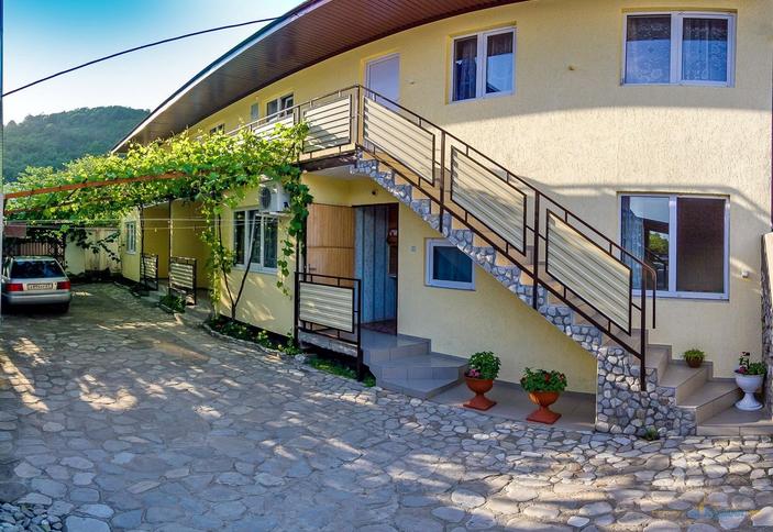 Гостевой дом Алтум, Туапсинский р-н, п. Небуг