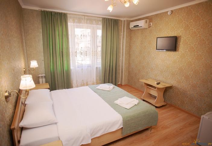 Люкс двухместный с балконом. Гостевой дом АЛиКА, Геленджик, Архипо-Осиповка