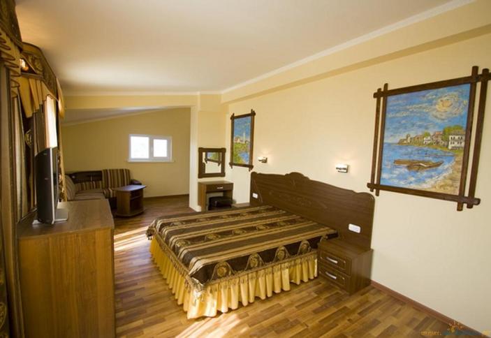 Стандарт улучшенный. Гостиница Сибирь, г. Анапа