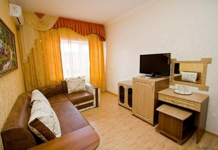 Люкс двухкомнатный двухместный. Гостиница Сибирь. Анапа, Джемете