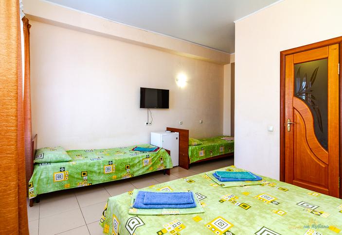 Четырехместный полулюкс. Гостевой дом 