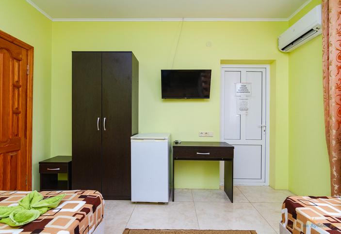 Трехместный полулюкс. Гостевой дом Лидия плюс, Анапа, Витязево