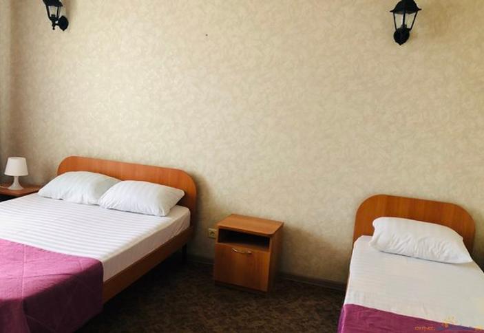 Стандарт трехместный. Гостиница Ретро. Анапа, Витязево