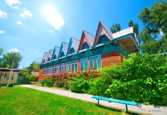 Отель Дельфин. Анапа, Джемете