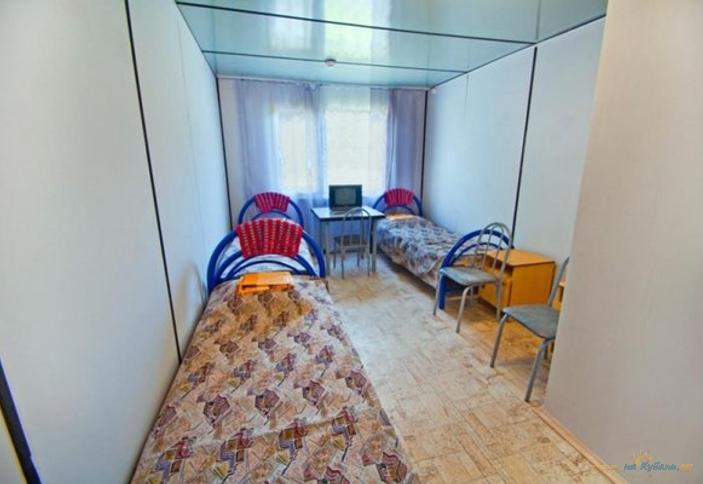 Стандарт трехместный. Отель Дельфин. Анапа, Джемете