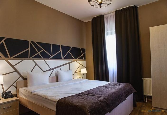 Семейный 4-местный двухкомнатный (цоколь). Гостиничный комплекс Rosa Village (Роза Вилладж), Сочи, Красная Поляна