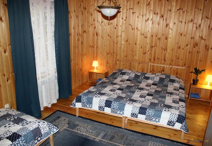 Трехместный