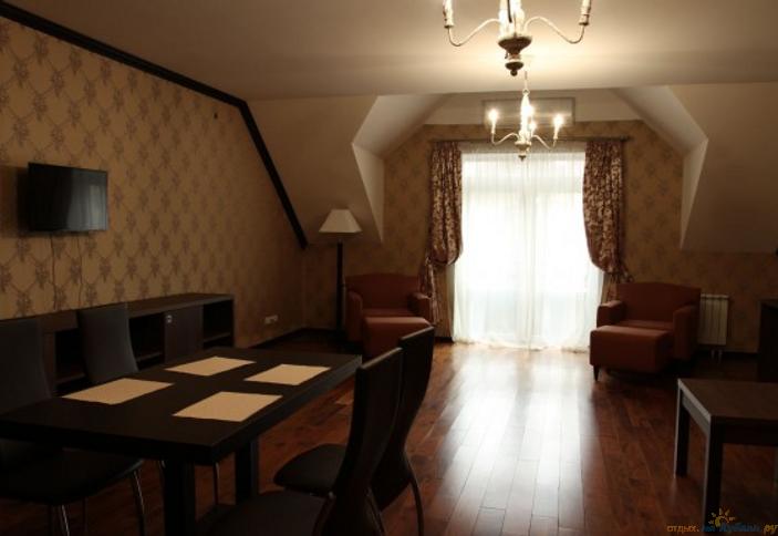 Апартаменты семейные пятиместные. Отель Горная Резиденция. Сочи, Красная Поляна