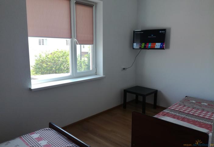 Трехместный