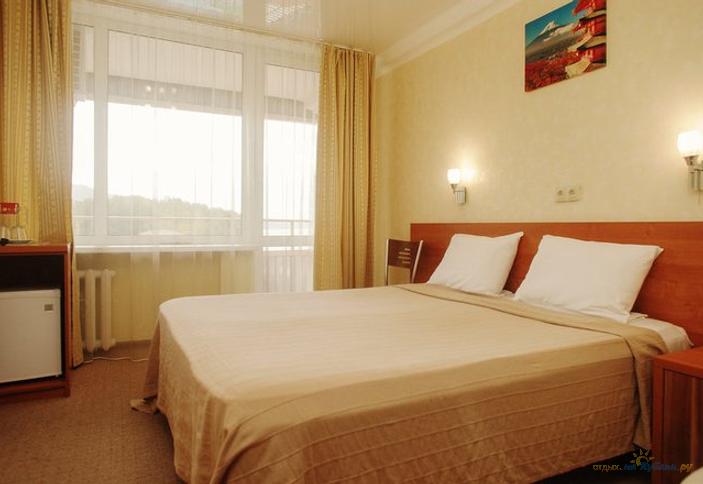 Стандарт двухместный Дабл 1 категории. Санаторий Автотранспортник России, Туапсинский район, п. Агой