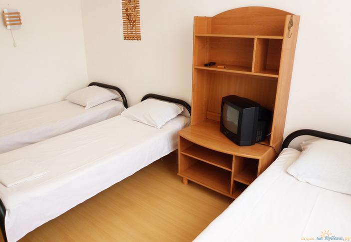 Трехместный с балконом