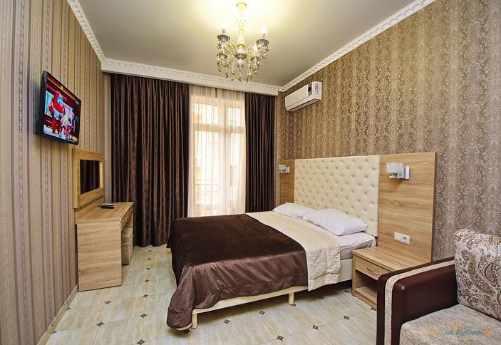 Люкс двухкомнатный с балконом