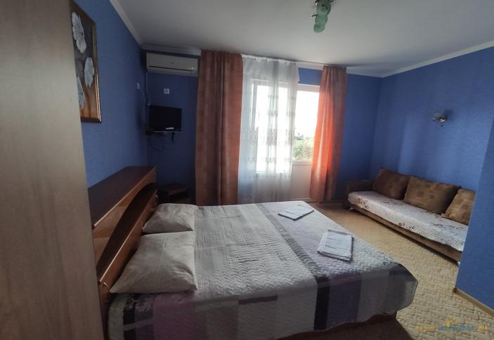 Четырехместный с балконом