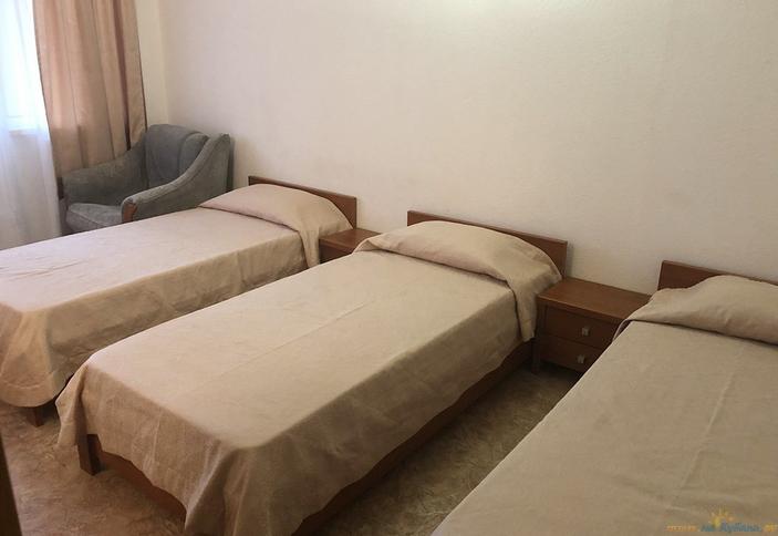 Трехместный стандарт. Гостиница Самара, Геленджик