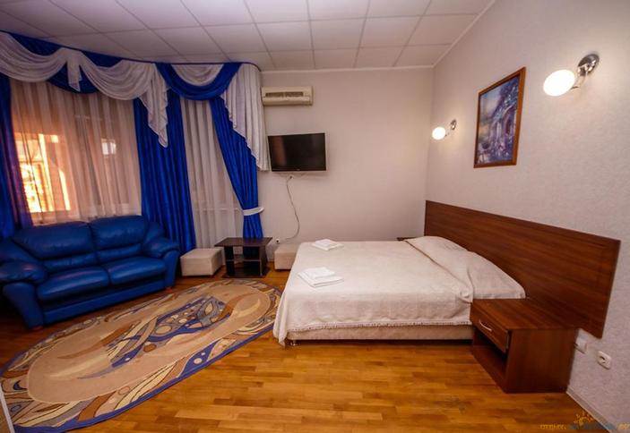 Апартаменты трехместные с отдельным входом. Гостиница Самара, Геленджик