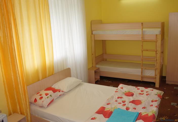 Четырехместный