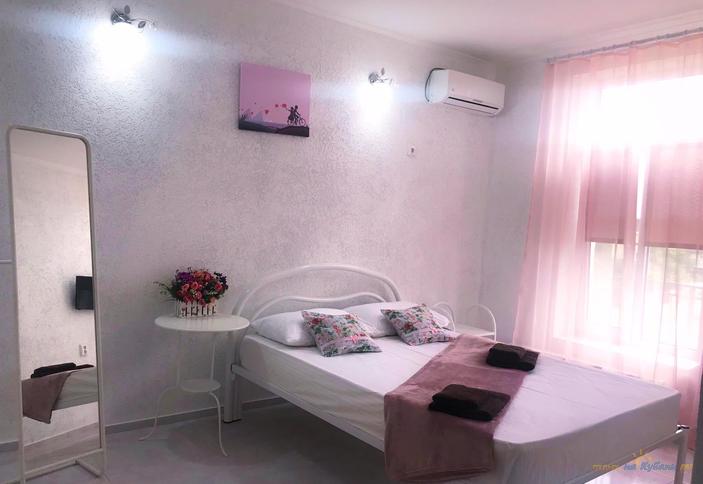 Двухместная розовая