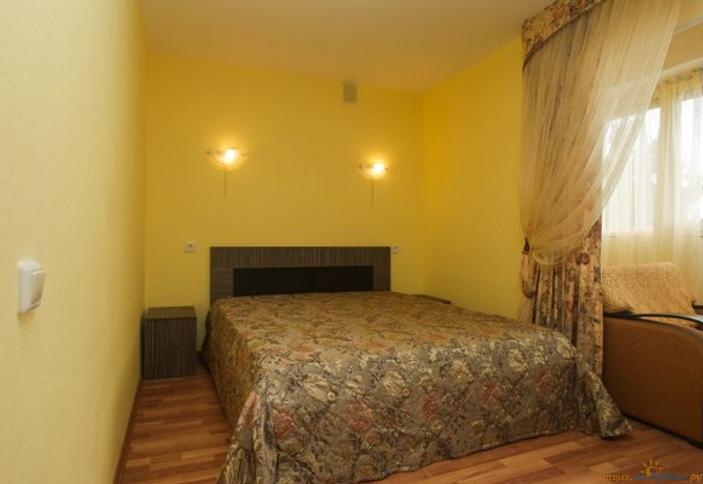 Улучшенный двухместный с закрытой лоджией и видом на море, корпус 2