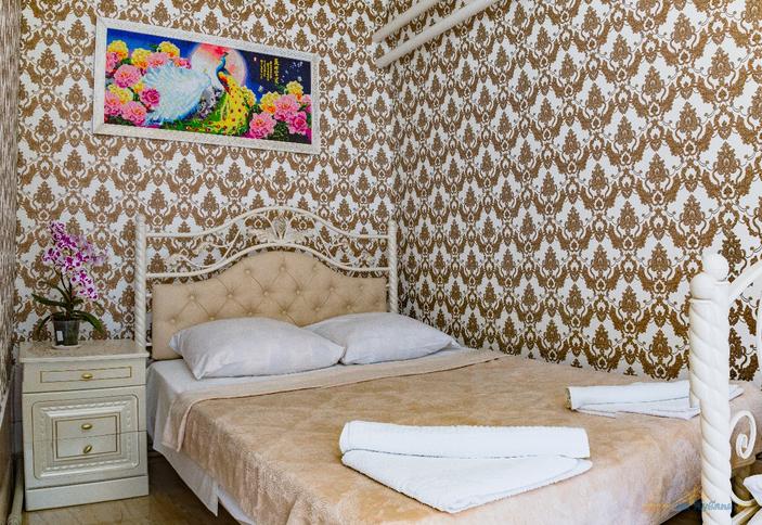 Трехместный стандарт, отдельный вход