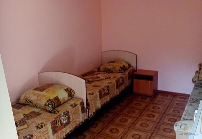 Двухместный эконом в корпусе