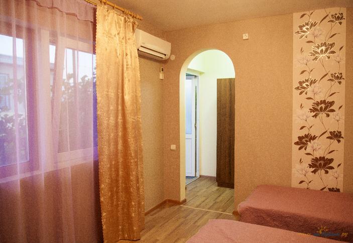 Комната для семьи из трех человек