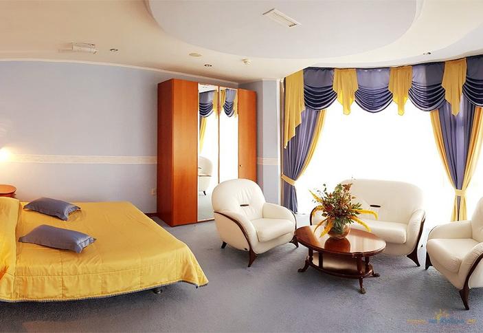 Люкс трехкомнатный. Санаторий Зеленая долина