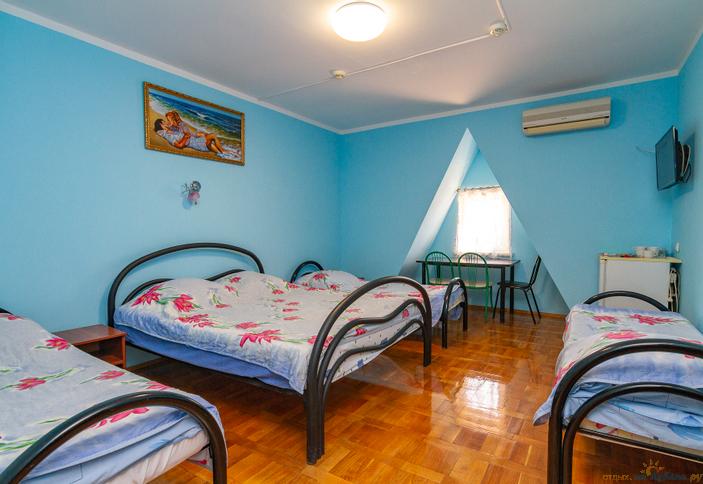 Пятиместный стандарт. Гостиница Дельфина, Туапсинский р-н, п. Ольгинка