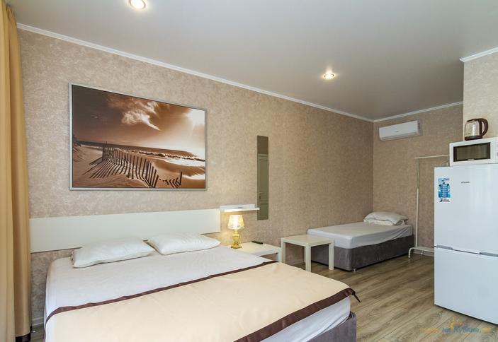 Студия трехместная. Гостевой дом LooRoom (studio), Сочи, Лоо