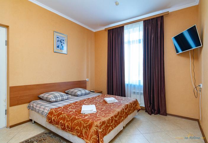 Люкс двухкомнатный. Гостиница Уралочка, Сочи, Лазаревское