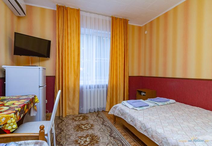 Трехместный с верандой. Гостевой дом Афродита, Геленджик, Голубая бухта