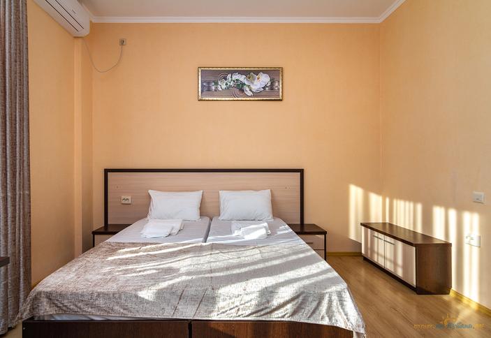 Стандарт. Гостевой дом Ишим, Геленджик, Голубая Бухта