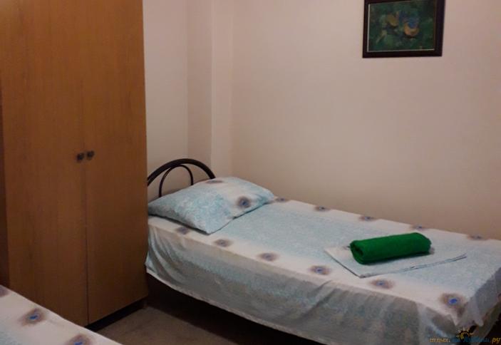  Четырехместный номер Твин, двухэтажный дом (1 этаж)