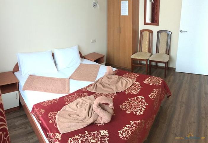 Эконом четырехместный двухкомнатный (без балкона, корпус №4)